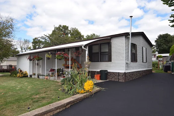 Valley Forge Crossing Manufactured Home Community Picture 4