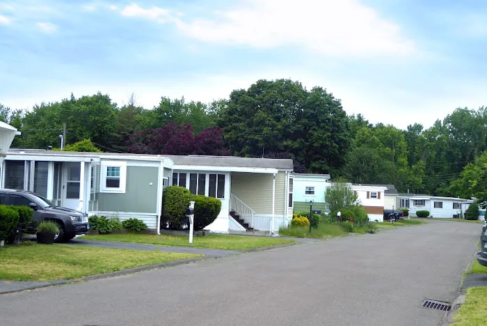 Rivermead Point North / South Manufactured Home Community Picture 2