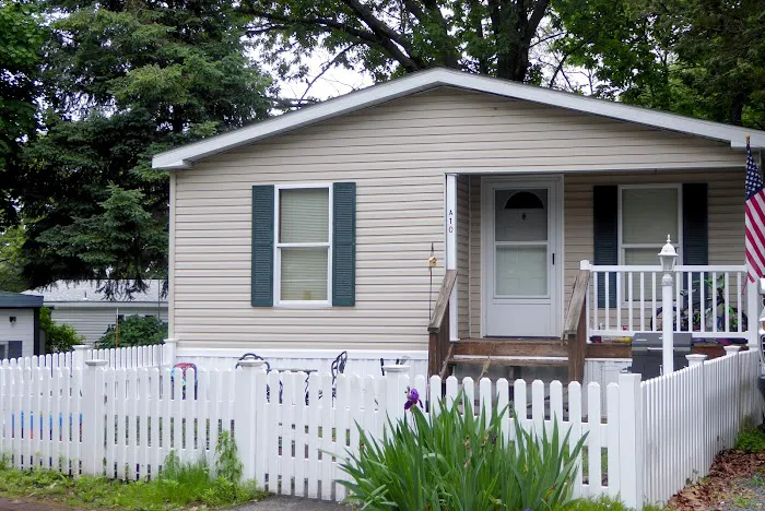 Cedar Grove Manufactured Home Community Picture 8