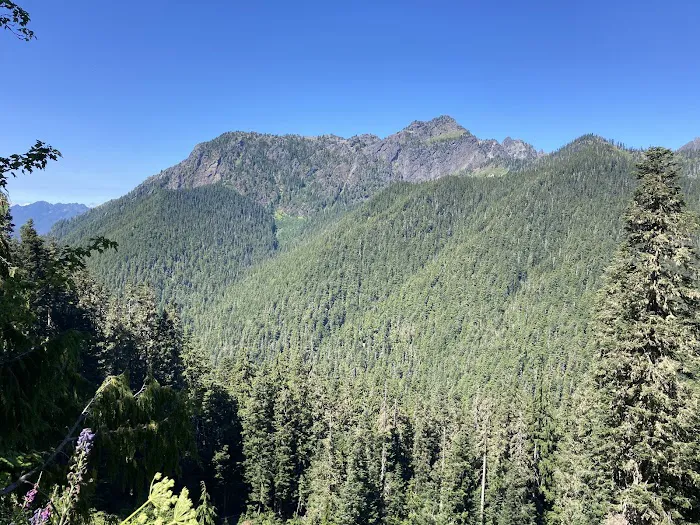 New England Village Picture 9