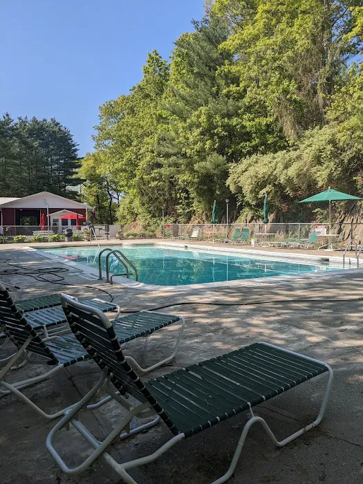 Interlake RV Park Picture 9