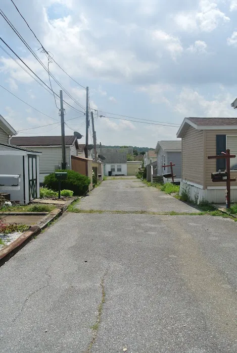 Holly Park Court Mobile Home Park, by Valley Community Management Picture 2