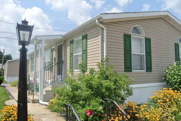 Holly Park Court Mobile Home Park, by Valley Community Management Picture 8