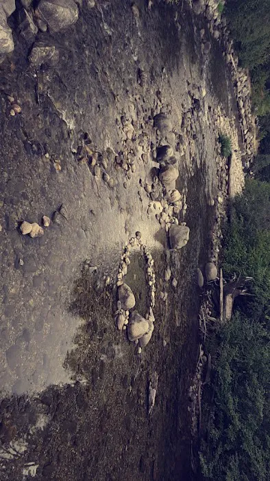 Lake Creek Campground - Little Wenatchee River Picture 2