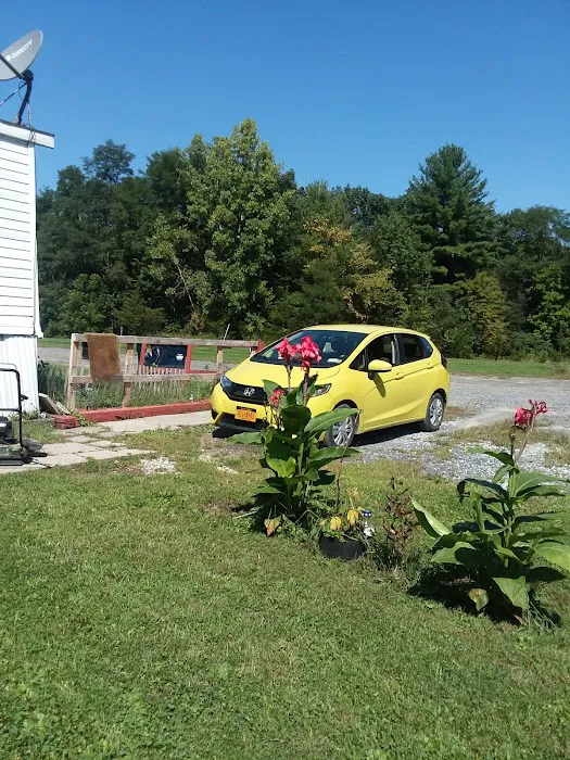 Columbiaville Mobile Home Park Picture 3