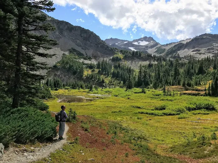 Gladys Lake Picture 4