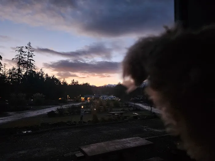 Salish Trails RV & Campground Park Picture 7