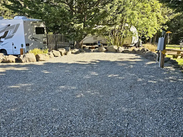 Salish Trails RV & Campground Park Picture 9