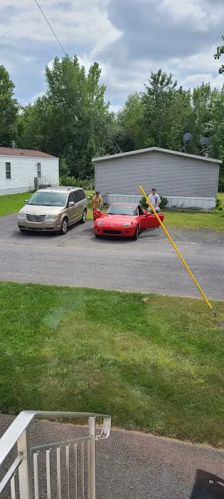 Rolling Hills Mobile Home Park Picture 3