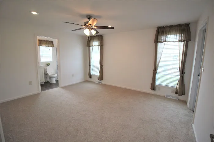 Oak Forest II Manufactured Home Community Picture 7