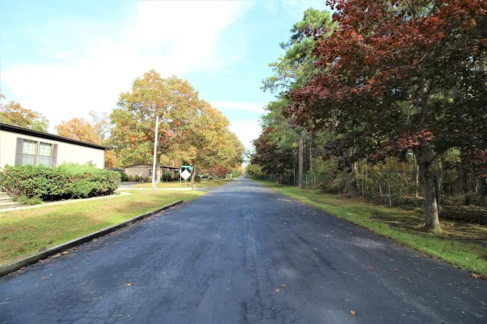 Oak Forest Mobile Home Park Picture 1