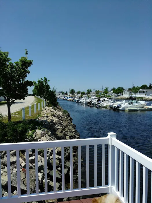 Bay Breeze Village Picture 10