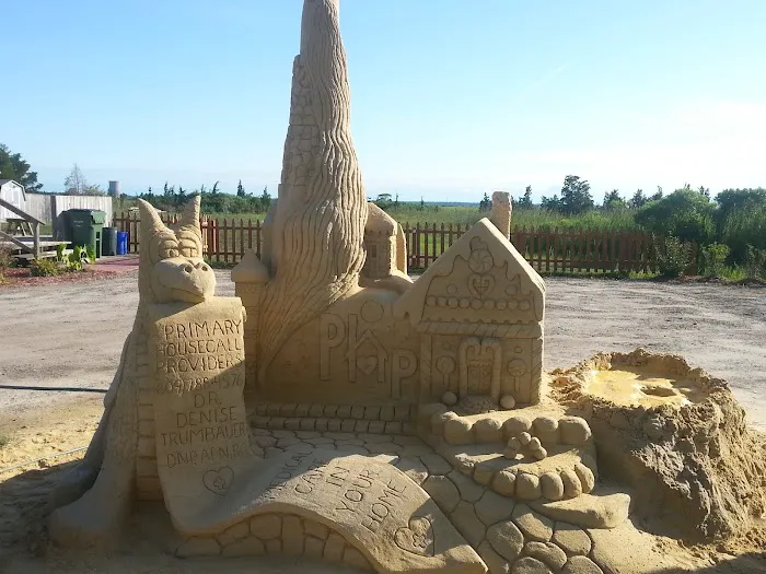 Bay Breeze Village Picture 4