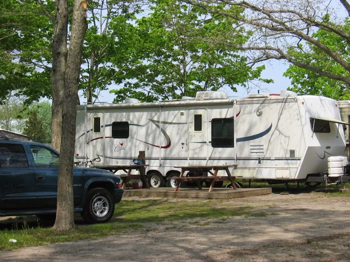 Pomona RV Park & Campground Picture 5