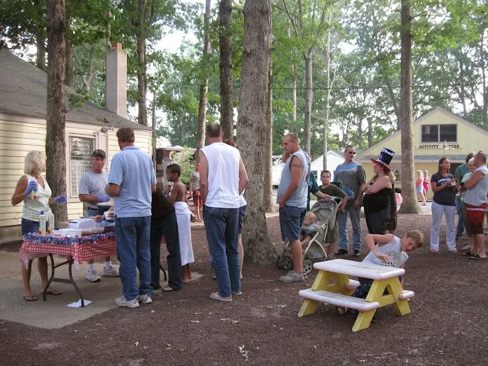 Pomona RV Park & Campground Picture 9