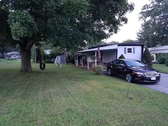 Wagon Wheel Mobile Home Park Picture 9