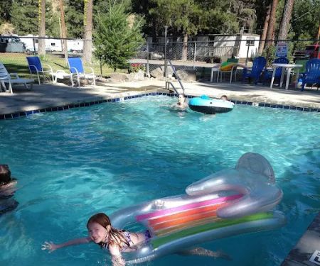 Squaw Rock RV Resort & Campground