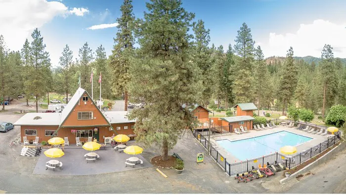 Leavenworth / Pine Village KOA Holiday Picture 2