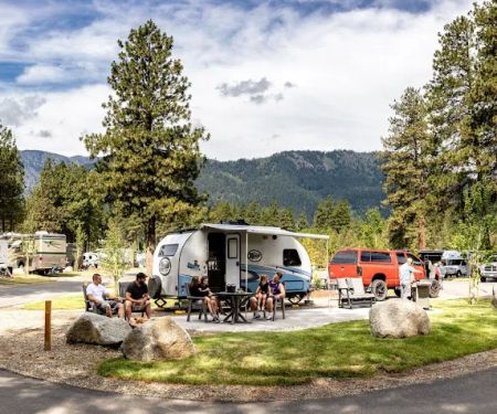 Leavenworth / Pine Village KOA Holiday