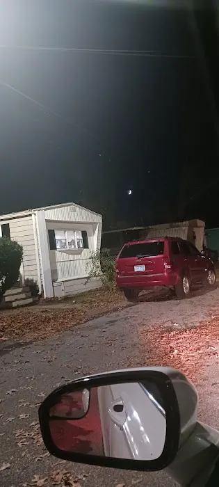 Post Road Mobile Home Park Picture 1