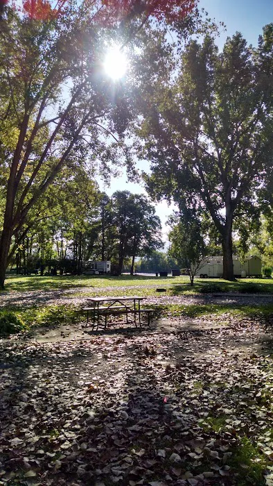 Arrowhead Marina & RV Park Picture 9