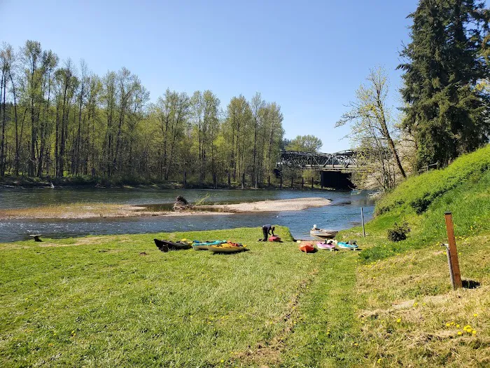 RiversEdge Lodge & RV Park Picture 9