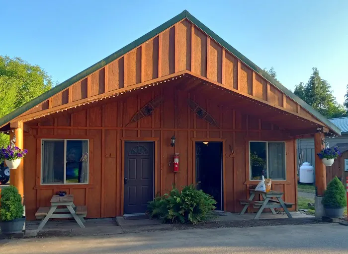 RiversEdge Lodge & RV Park Picture 8