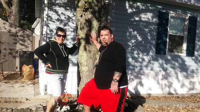 Garden Lake Park & Sales Picture 3