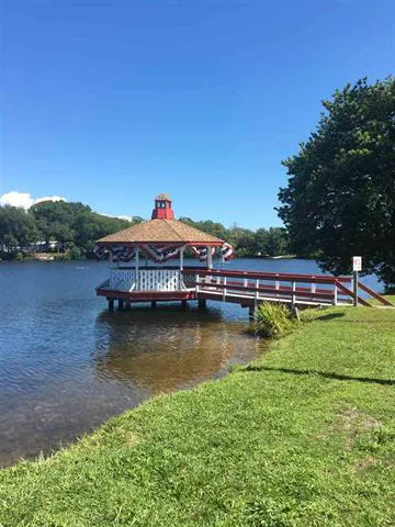 Garden Lake Park & Sales Picture 9