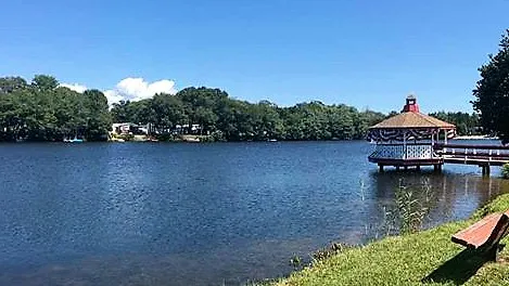 Garden Lake Park & Sales Picture 7