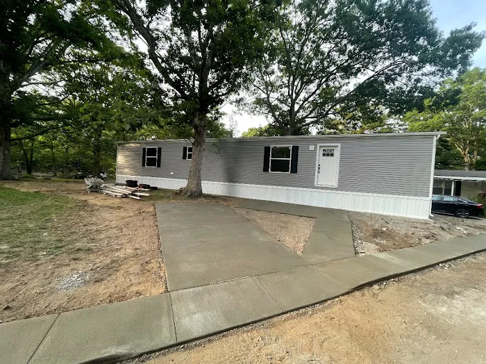 Edgewood Village Homes Picture 4