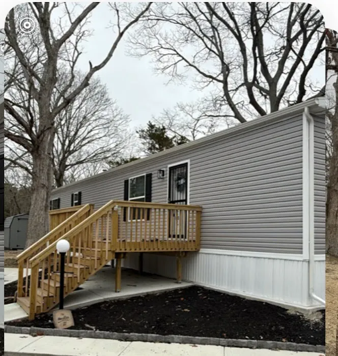 Edgewood Village Homes Picture 5