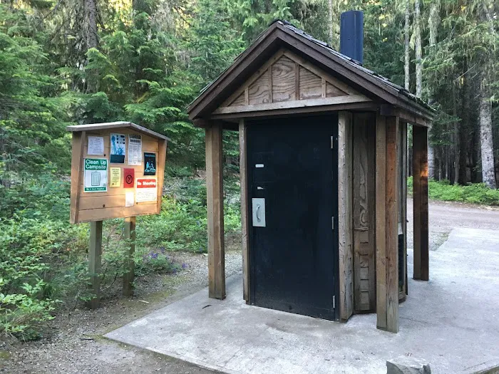 Chambers Lake Campground Picture 7