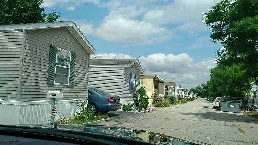 Gansett Mobile Home Park Picture 2