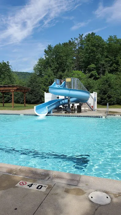 Twin Grove RV Resort & Cottages Picture 5