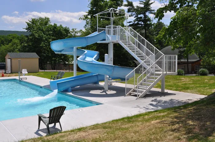 Twin Grove RV Resort & Cottages Picture 7