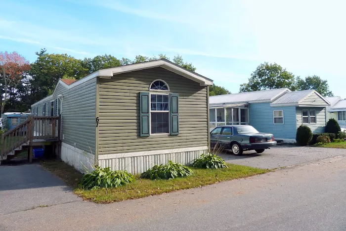 Chelmsford Commons Manufactured Home Community Picture 3