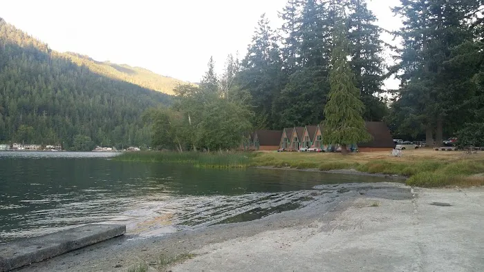 Log Cabin Resort-Campground Picture 2