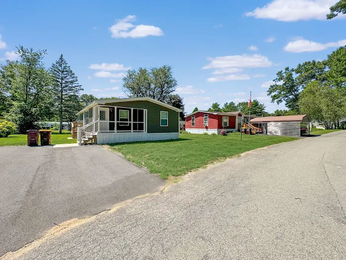 Loughberry Mobile Home Park Picture 5