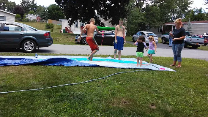 Pyramid Pines Mobile Home Park Picture 7