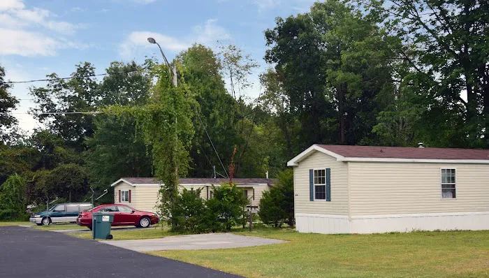 Park D' Antoine Manufactured Home Community Picture 8