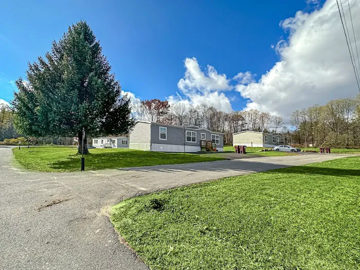 Hyspot Mobile Home Park Picture 9