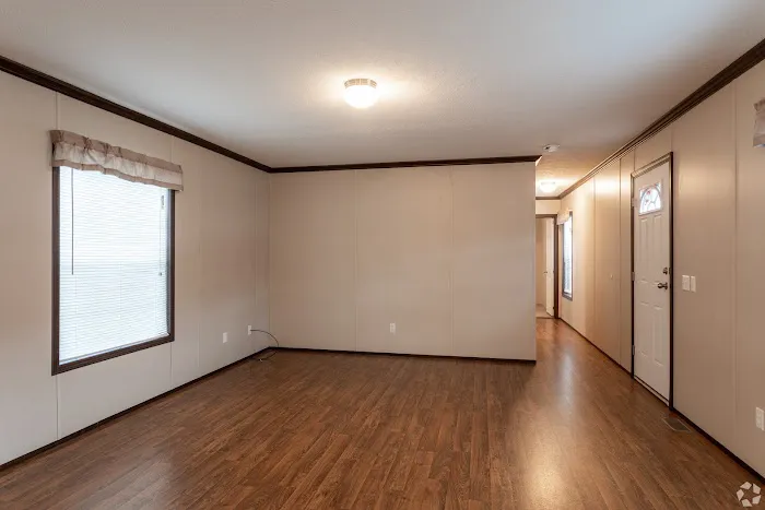 Maple Manor Picture 5