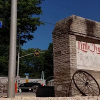 Little Hollywood Mobile Home Village ico