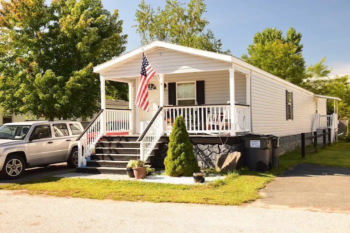 Huguenot Estates Manufactured Home Community Picture 3