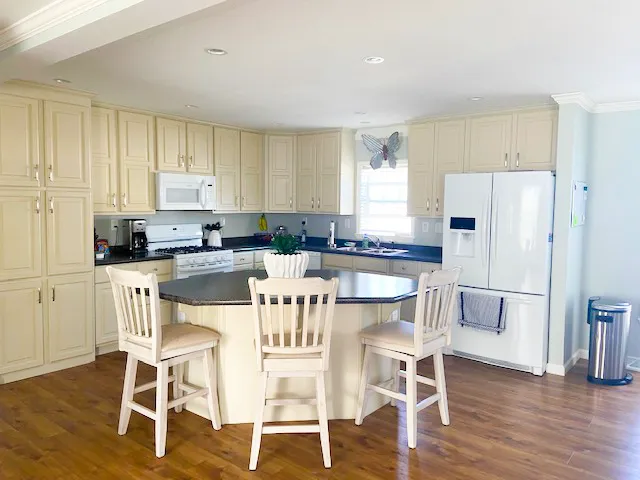 Hillcrest Estates Picture 1