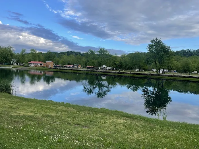 Splash Magic RV Resort by Rjourney Picture 3