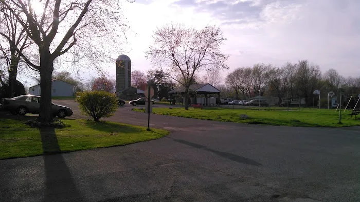 Country Manor West Picture 7