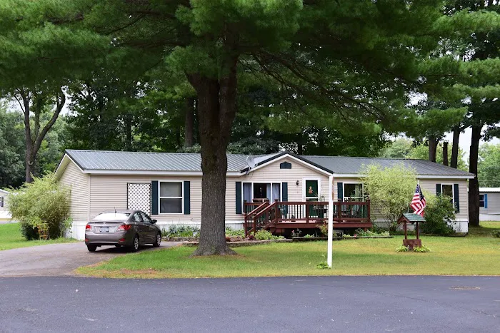 Pine Haven Manufactured Home Community Picture 1