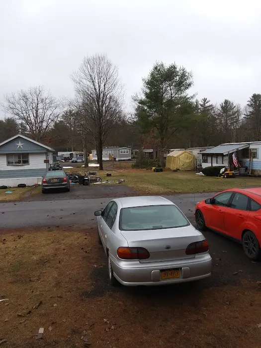 Pine Haven Manufactured Home Community Picture 2